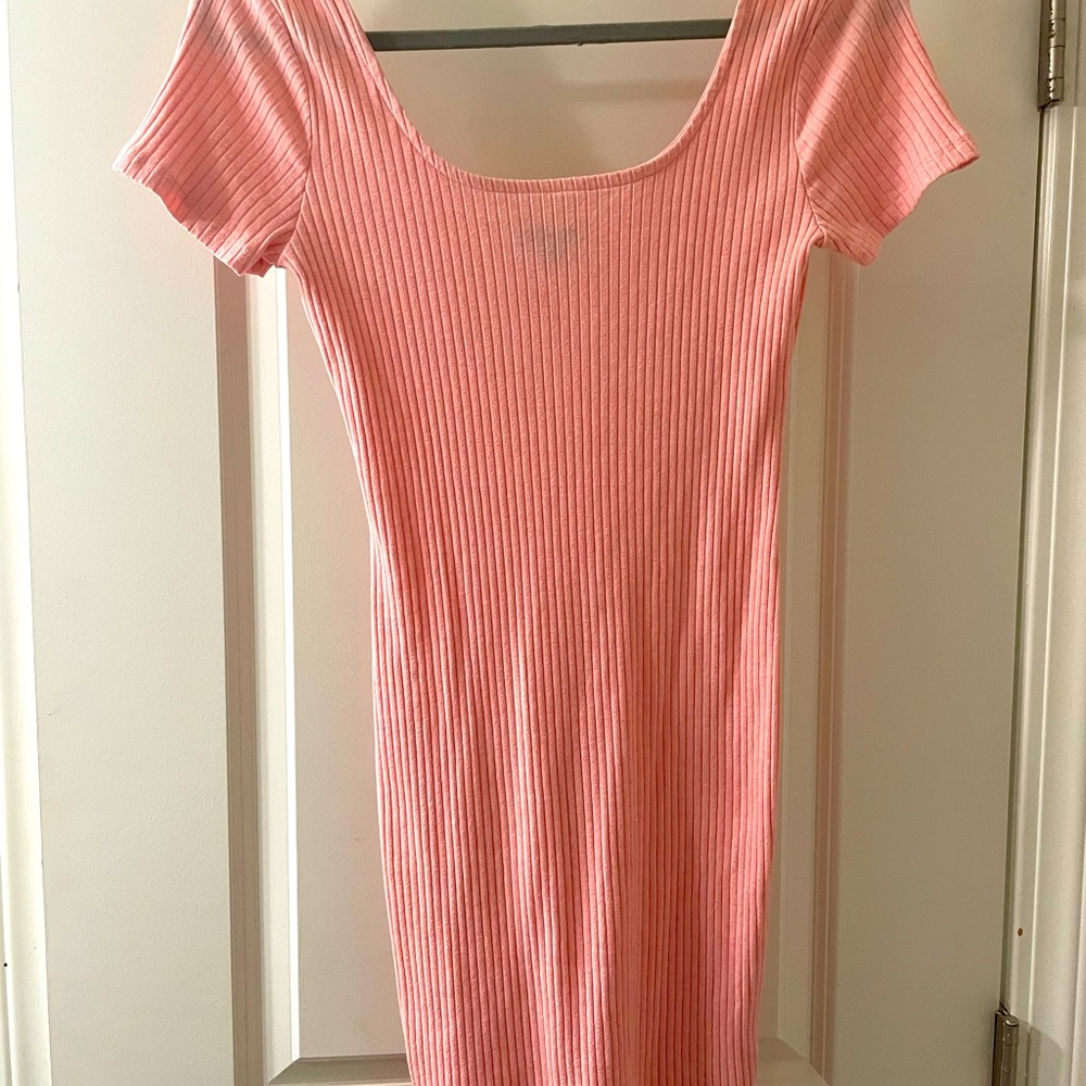 Pink bodycon dress